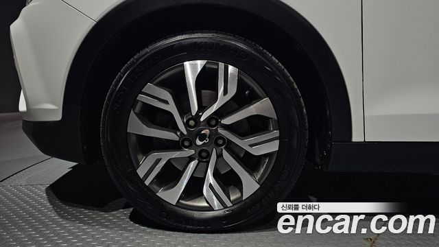 KG Mobility (SsangYong) Tivoli Armor Gear Plus 2WD 2019 — фото 5