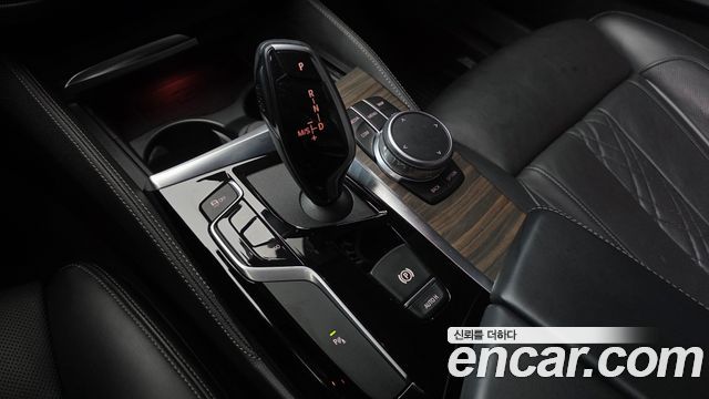 BMW 5 Series (G30) 530i xDrive Luxury Plus 2019 — фото 9