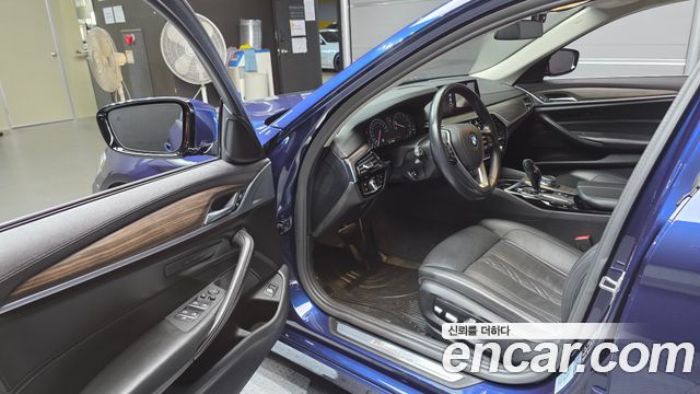 BMW 5 Series (G30) 530i xDrive Luxury Plus 2019 — фото 10