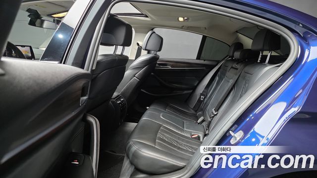 BMW 5 Series (G30) 530i xDrive Luxury Plus 2019 — фото 12