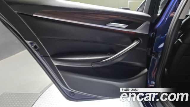 BMW 5 Series (G30) 530i xDrive Luxury Plus 2019 — фото 25