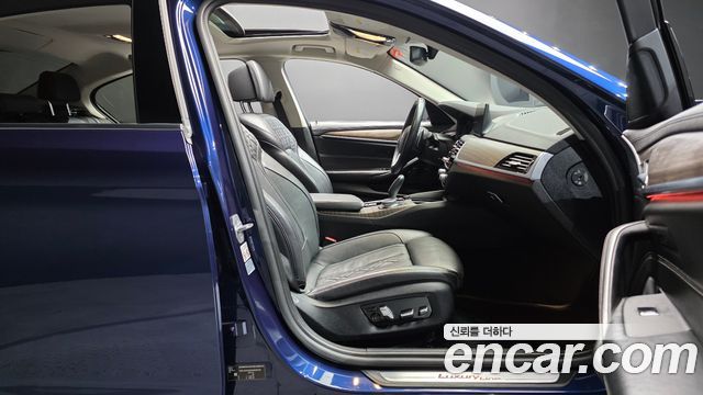 BMW 5 Series (G30) 530i xDrive Luxury Plus 2019 — фото 26