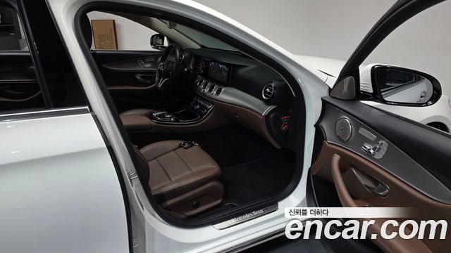 Mercedes-Benz E-Class (W213) E300 Avantgarde 2019 — фото 11