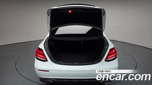 Mercedes-Benz E-Class (W213) E300 Avantgarde 2019 — фото 20