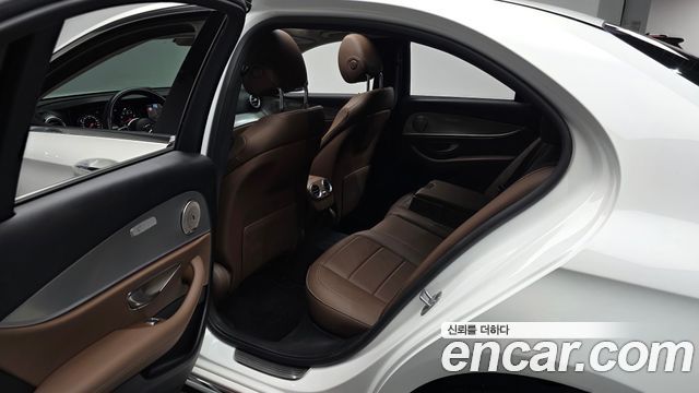 Mercedes-Benz E-Class (W213) E300 Avantgarde 2019 — фото 26