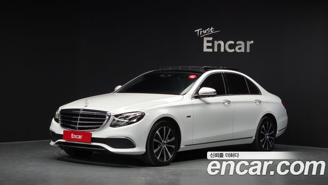 Mercedes-Benz E-Class (W213) E300e Exclusive 2019 — фото 1