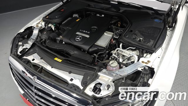 Mercedes-Benz E-Class (W213) E300e Exclusive 2019 — фото 6