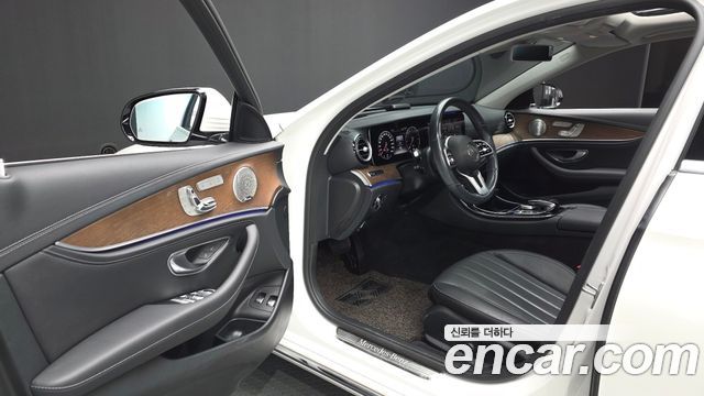 Mercedes-Benz E-Class (W213) E300e Exclusive 2019 — фото 10