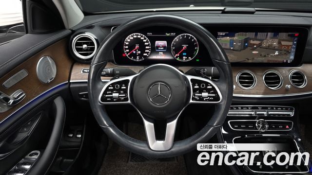 Mercedes-Benz E-Class (W213) E300e Exclusive 2019 — фото 13