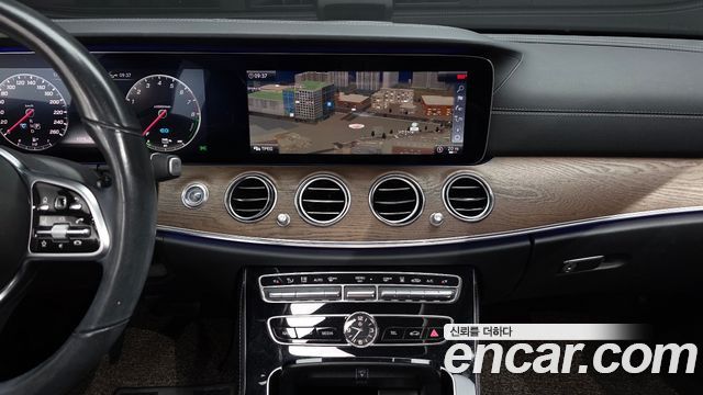 Mercedes-Benz E-Class (W213) E300e Exclusive 2019 — фото 14