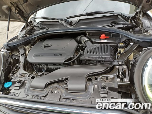 MINI Cooper Clubman Standard 2nd 2020 — фото 18