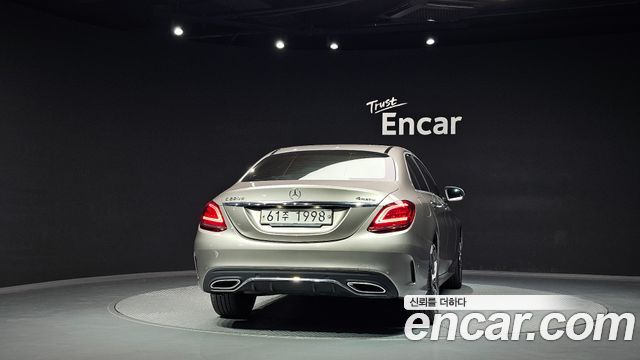 Mercedes-Benz C-Class (W205) C220 d 4MATIC AMG Line 2019 — фото 4