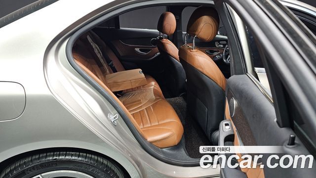 Mercedes-Benz C-Class (W205) C220 d 4MATIC AMG Line 2019 — фото 11