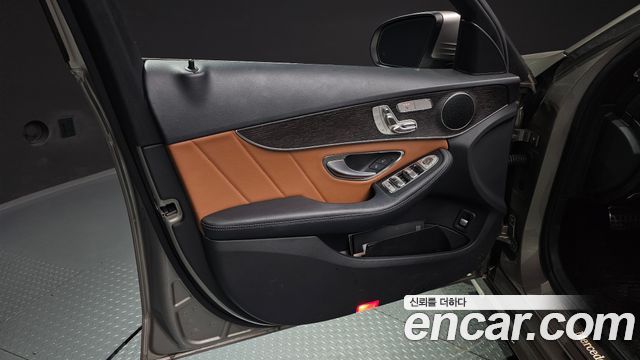 Mercedes-Benz C-Class (W205) C220 d 4MATIC AMG Line 2019 — фото 24