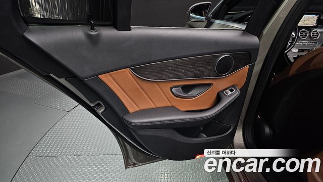 Mercedes-Benz C-Class (W205) C220 d 4MATIC AMG Line 2019 — фото 25