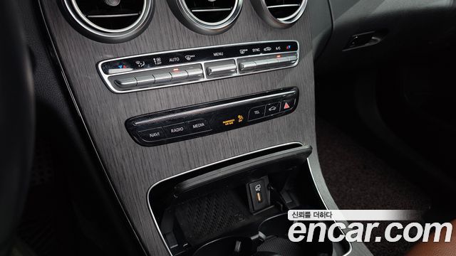 Mercedes-Benz C-Class (W205) C220 d 4MATIC AMG Line 2019 — фото 31
