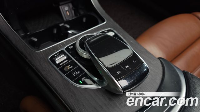 Mercedes-Benz C-Class (W205) C220 d 4MATIC AMG Line 2019 — фото 32
