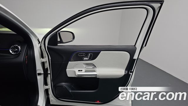 Mercedes-Benz GLA-Class (H247) GLA250 4MATIC 2020 — фото 24