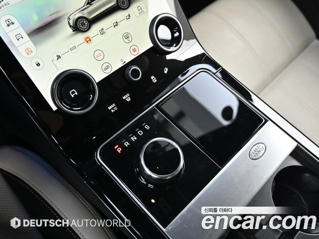 Land Rover Range Rover Velar 3.0 P380 R-Dynamic SE 2018 — фото 9