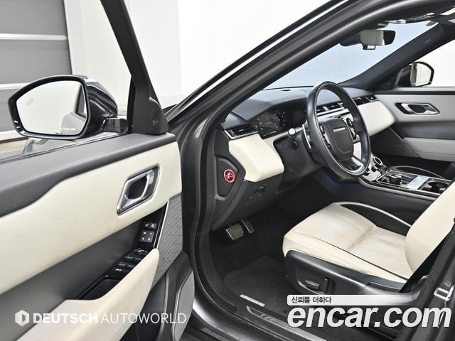 Land Rover Range Rover Velar 3.0 P380 R-Dynamic SE 2018 — фото 15
