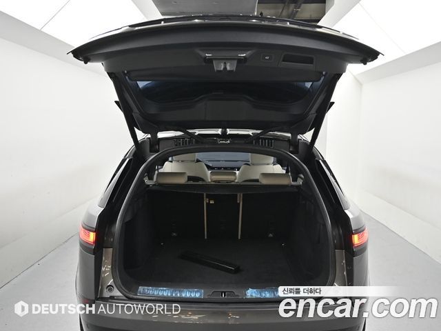 Land Rover Range Rover Velar 3.0 P380 R-Dynamic SE 2018 — фото 23