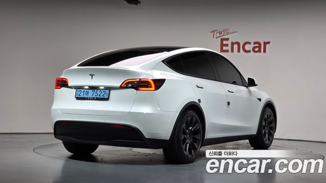 Tesla Model Y Standard Range RWD 2021 — фото 2