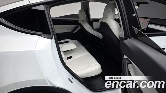 Tesla Model Y Standard Range RWD 2021 — фото 12