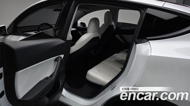 Tesla Model Y Standard Range RWD 2021 — фото 26