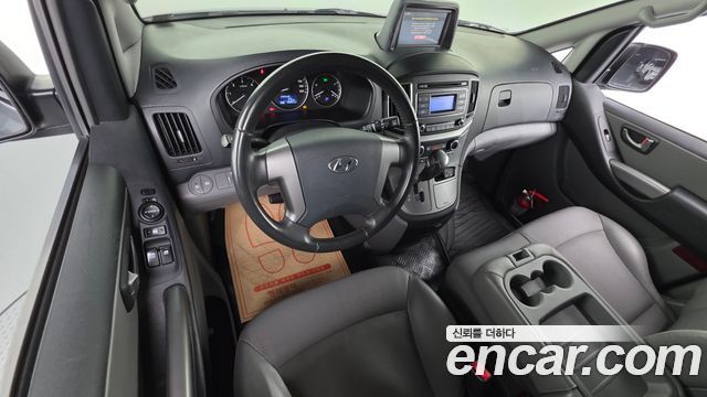 Hyundai Grand Starex Van 3-Seater Smart 2021 — фото 7