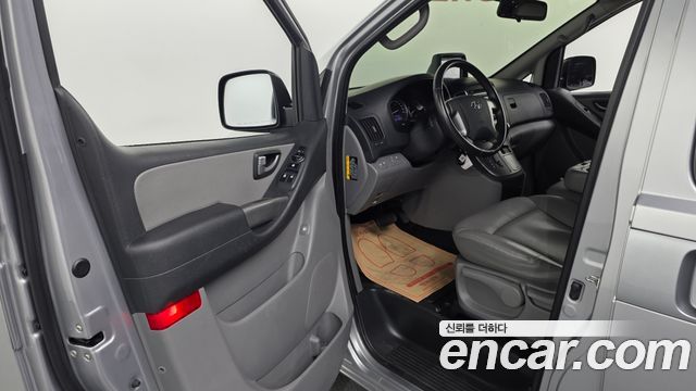 Hyundai Grand Starex Van 3-Seater Smart 2021 — фото 10