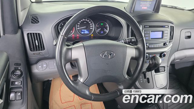 Hyundai Grand Starex Van 3-Seater Smart 2021 — фото 12