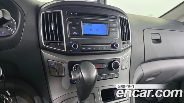 Hyundai Grand Starex Van 3-Seater Smart 2021 — фото 13