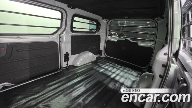 Hyundai Grand Starex Van 3-Seater Smart 2021 — фото 17
