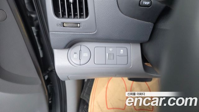 Hyundai Grand Starex Van 3-Seater Smart 2021 — фото 27