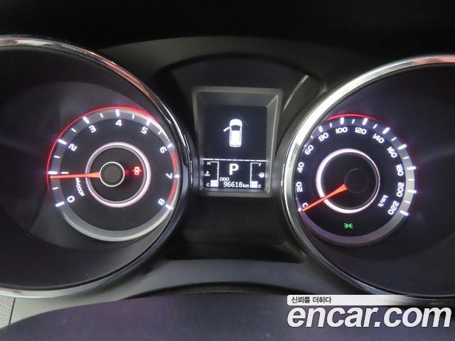 KG Mobility (SsangYong) Tivoli LX 2WD DLX 2016 — фото 8