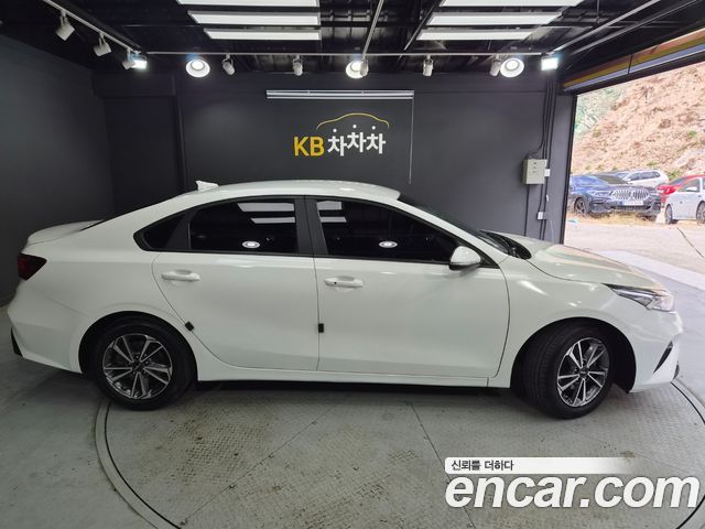 Kia K3 (II) 1.6 Trendy 2023 — фото 3