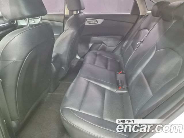 Kia K3 (II) 1.6 Trendy 2023 — фото 20