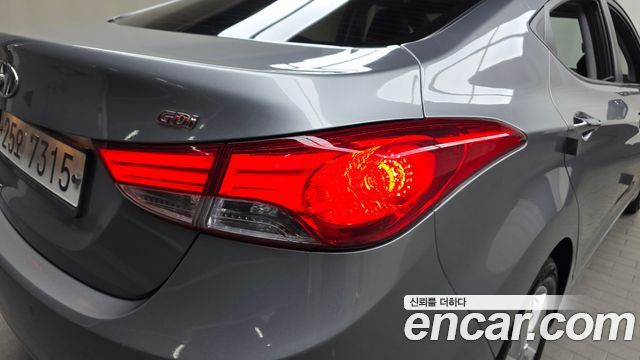 Hyundai Avante (MD) M16 GDI Avenue 2014 — фото 23