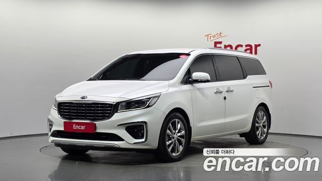 Kia Carnival Gasoline 7-Seater Limousine President