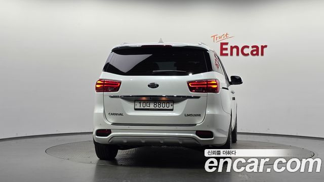 Kia Carnival Gasoline 7-Seater Limousine President 2019 — фото 4