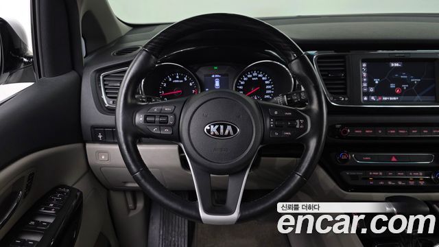 Kia Carnival Gasoline 7-Seater Limousine President 2019 — фото 13