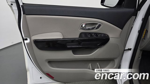 Kia Carnival Gasoline 7-Seater Limousine President 2019 — фото 24