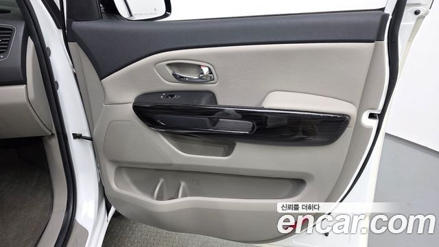 Kia Carnival Gasoline 7-Seater Limousine President 2019 — фото 25