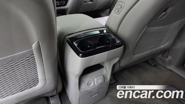 Kia Carnival Gasoline 7-Seater Limousine President 2019 — фото 31