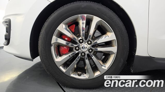 Kia Carnival 9-seater Hi-Limousine Noblesse 2016 — фото 5