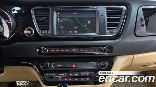 Kia Carnival 9-seater Hi-Limousine Noblesse 2016 — фото 13