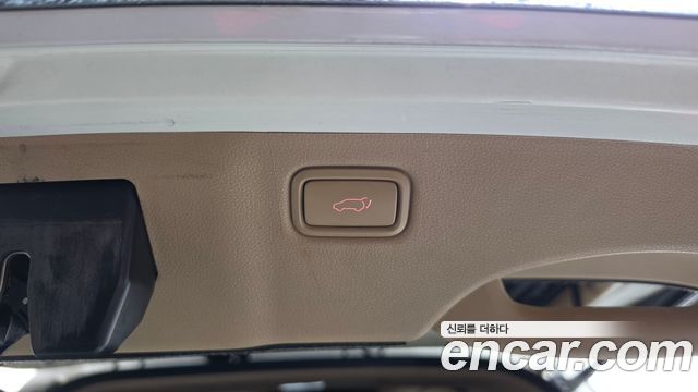 Kia Carnival 9-seater Hi-Limousine Noblesse 2016 — фото 17