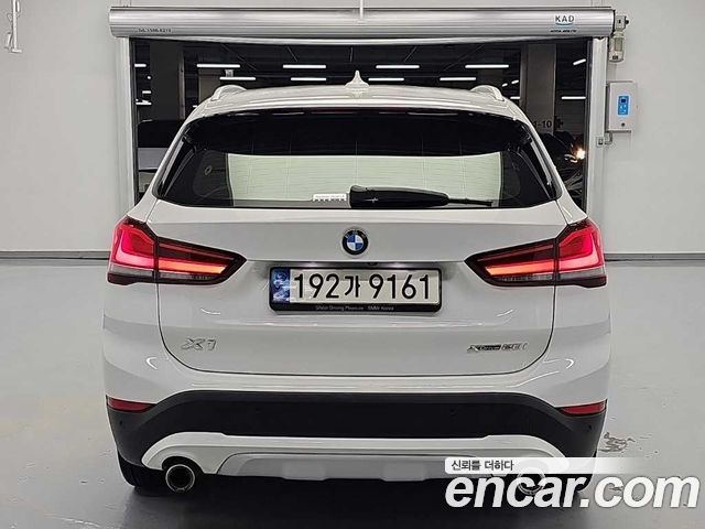BMW X1 (F48) xDrive 20i xLine 2022 — фото 3
