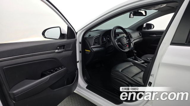 Hyundai Avante (AD) 1.6 GDI Value Plus 2018 — фото 10