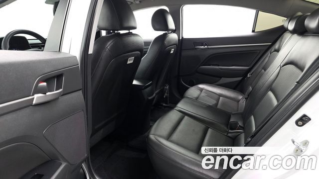 Hyundai Avante (AD) 1.6 GDI Value Plus 2018 — фото 11